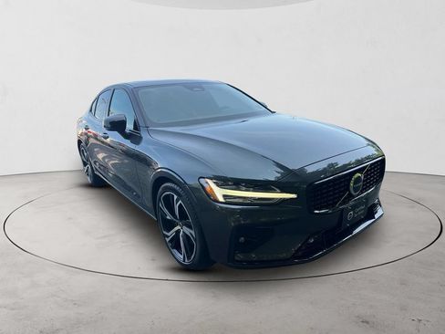 Certified 2025 Volvo S60 B5 Core AWD/4WD image 7