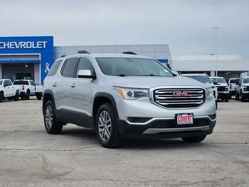 Used 2018 GMC Acadia SLE w/ Driver Alert Package I FWD image 3