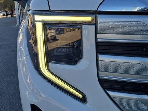 Certified 2023 GMC Sierra 1500 SLE image 11