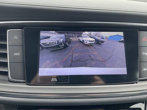 Used 2023 Buick Enclave Essence AWD/4WD image 21