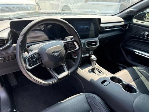 Used 2025 Ford Mustang GT Premium RWD image 7