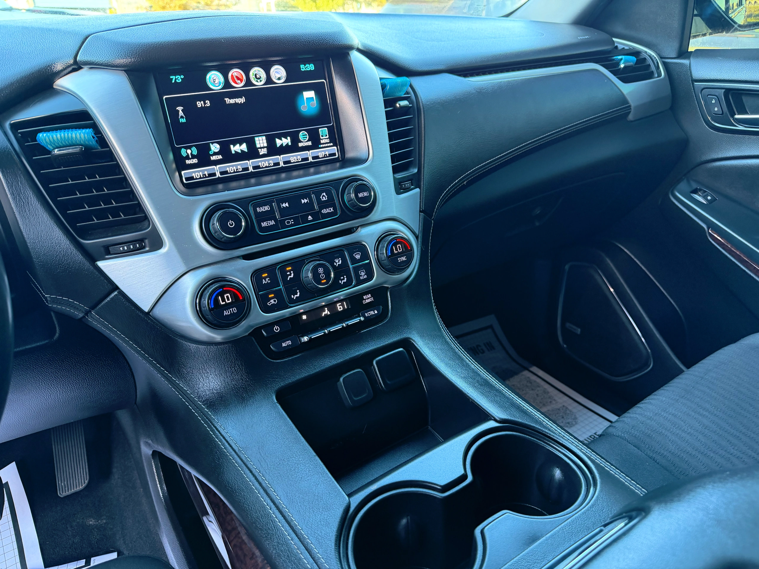 Used 2019 GMC Yukon SLE w/ SLE Value Package AWD/4WD image 17