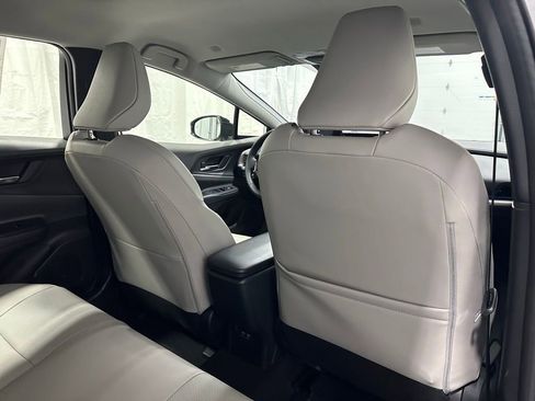 Used 2025 Toyota Prius XLE image 54