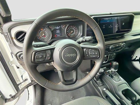 Used 2024 Jeep Wrangler Unlimited Sport AWD/4WD image 39