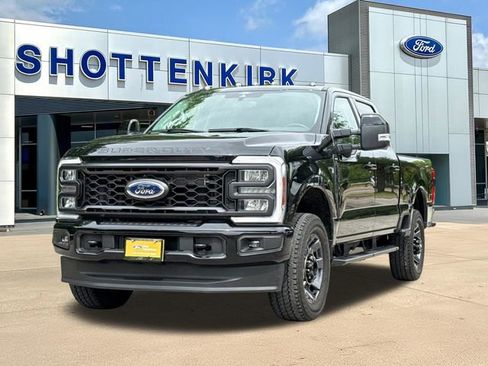 Used 2024 Ford F250 Lariat w/ Sport Appearance Package AWD/4WD image 3