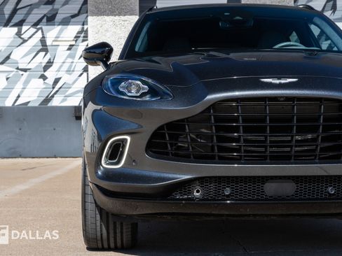 Used 2021 Aston Martin DBX image 4