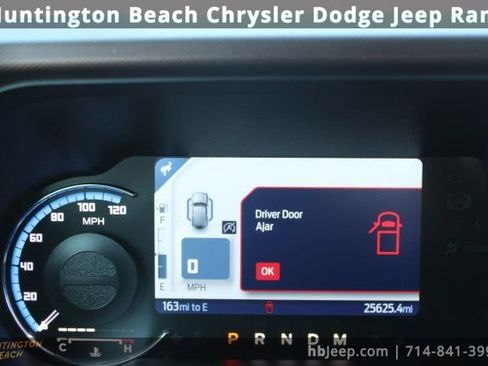 Used 2023 Ford Bronco Outer Banks image 16