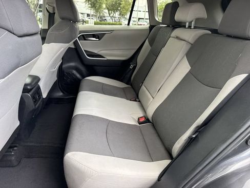 Used 2021 Toyota RAV4 XLE FWD image 23