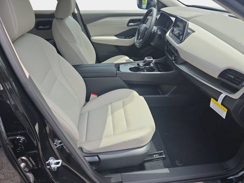 New 2026 Nissan Rogue Dark Armor FWD image 10