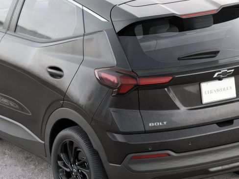 New 2027 Chevrolet Bolt RS w/ Technology Package FWD image 7