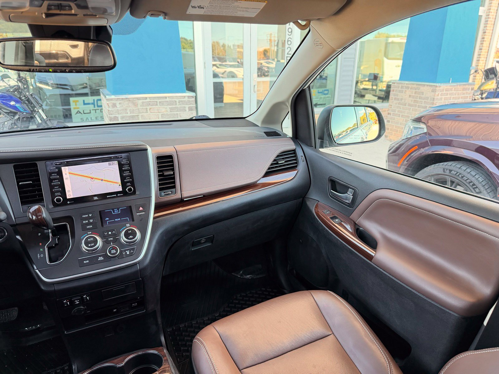 Used 2020 Toyota Sienna XLE Premium AWD/4WD image 32