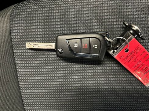 Used 2023 Toyota RAV4 LE image 29