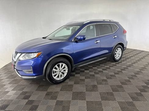 Used 2018 Nissan Rogue SV w/ Sun & Sound Touring Package AWD/4WD image 3