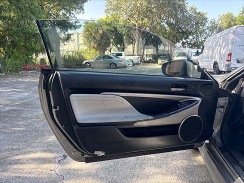 Used 2015 Lexus RC 350 w/ Luxury Package RWD image 22