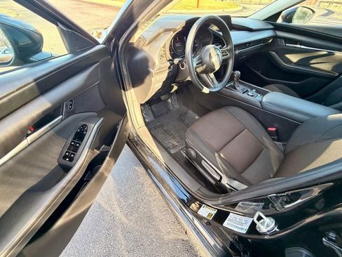 Used 2021 MAZDA MAZDA3 s image 9