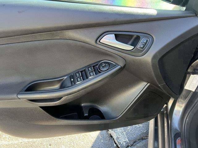 Used 2016 Ford Focus ST FWD image 16