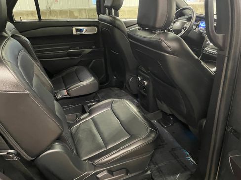 Used 2020 Ford Explorer Limited w/ Class III Trailer Tow Package image 34