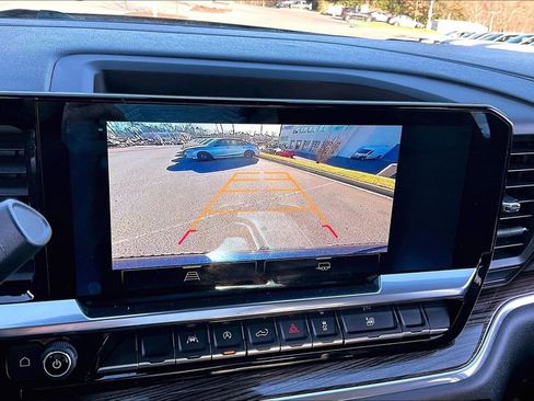 Used 2023 Chevrolet Silverado 1500 LT image 11