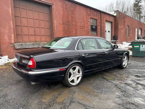 Used 2005 Jaguar XJ8 L image 5