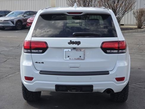 Used 2019 Jeep Grand Cherokee Altitude image 22