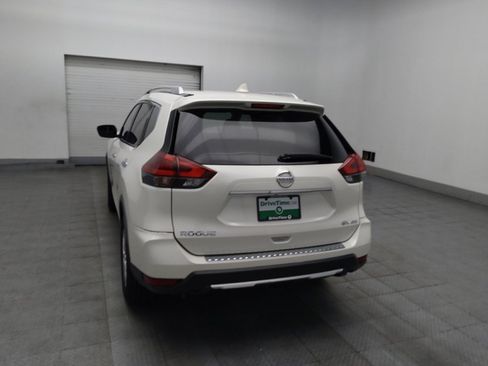 Used 2018 Nissan Rogue SV AWD/4WD image 6