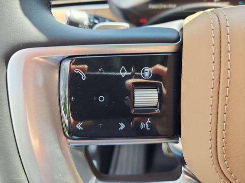 New 2026 Land Rover Range Rover Long Wheelbase SE AWD/4WD image 19