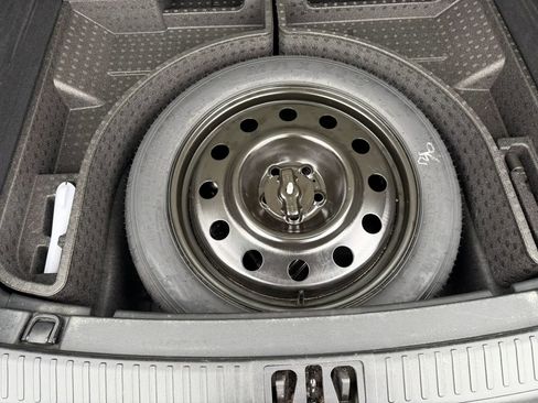 Used 2023 Lincoln Nautilus Reserve image 34