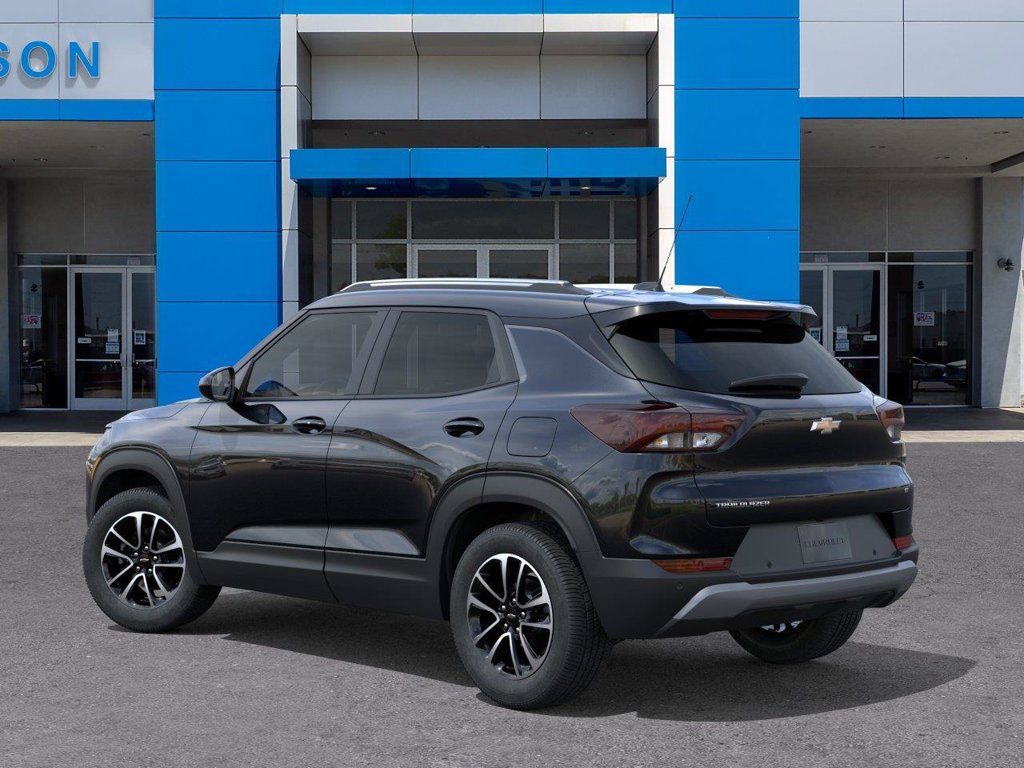 New 2026 Chevrolet TrailBlazer LT w/ Driver Confidence Package FWD image 3
