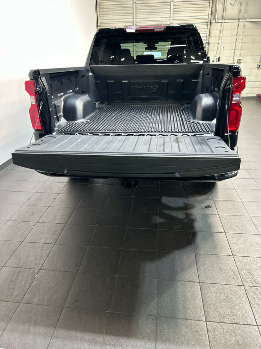 Used 2022 Chevrolet Silverado 1500 RST AWD/4WD image 11