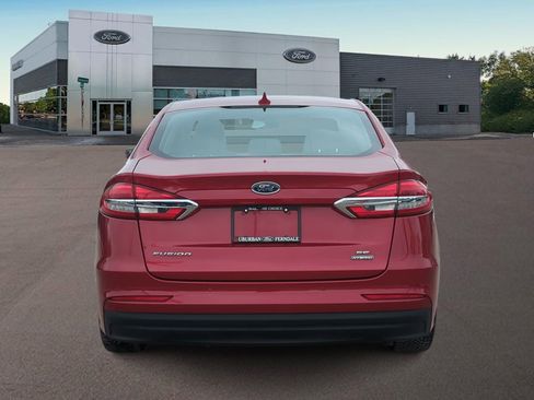 Used 2020 Ford Fusion SE image 10