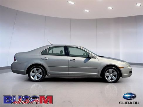 Used 2007 Ford Fusion SE image 3