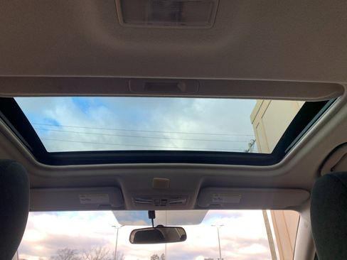 Used 2013 MAZDA MAZDA3 i Touring w/ Preferred Equipment Pkg image 24