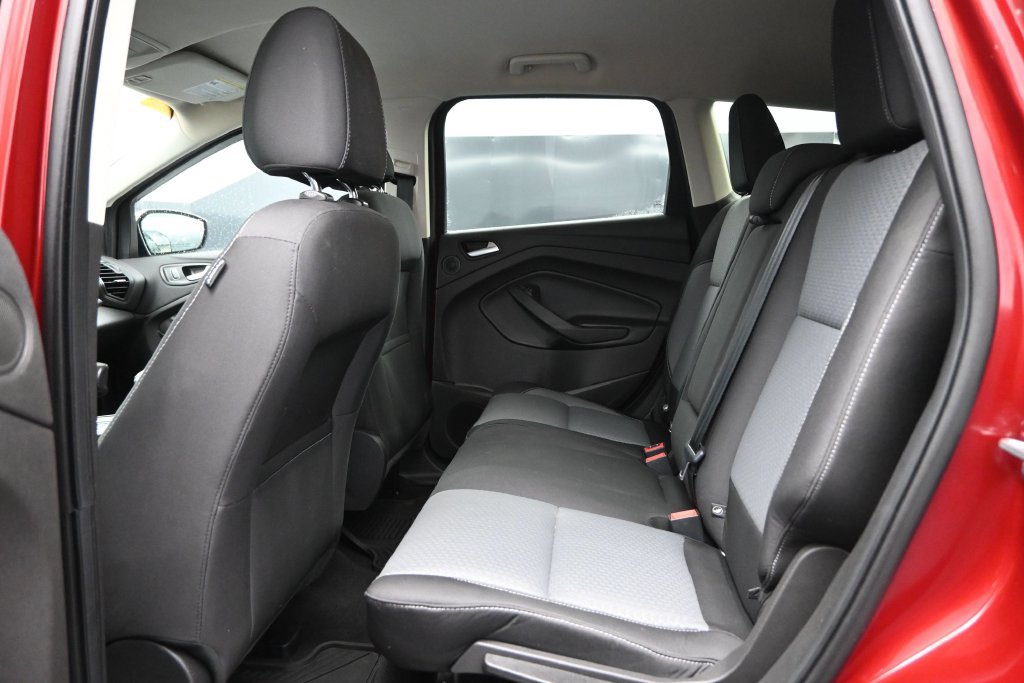Used 2017 Ford Escape SE w/ Equipment Group 201A AWD/4WD image 10