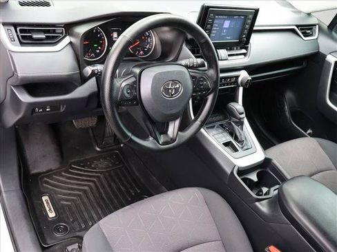 Used 2019 Toyota RAV4 XLE AWD/4WD image 10