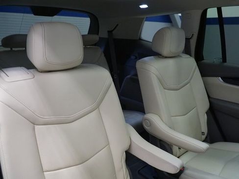 Used 2022 Cadillac XT6 Premium Luxury w/ Technology Package image 20