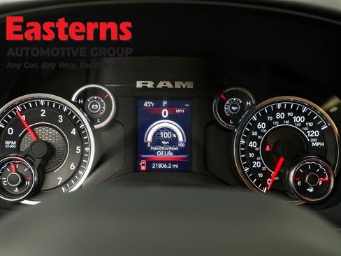 Used 2024 RAM 2500 Big Horn w/ Sport Appearance Package image 18