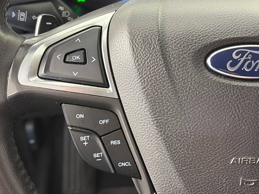 Used 2015 Ford Fusion Titanium AWD/4WD image 17