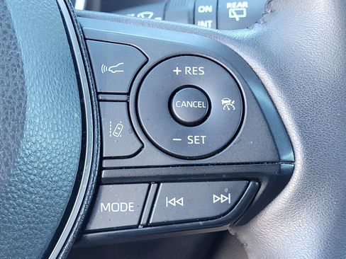 Used 2022 Toyota RAV4 XSE AWD/4WD image 30