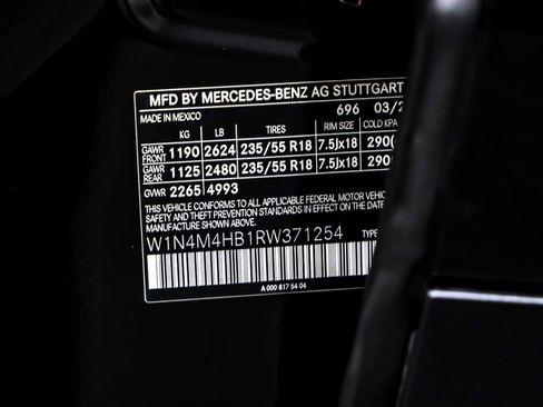 Certified 2024 Mercedes-Benz GLB 250 4MATIC image 27