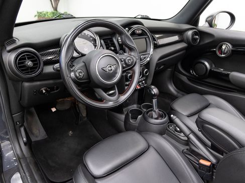 Used 2019 MINI Cooper S image 6