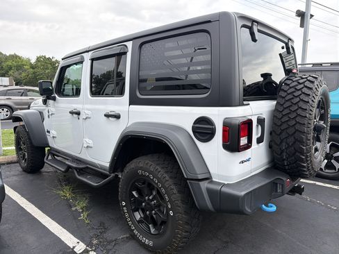 Used 2023 Jeep Wrangler Unlimited w/ Cold Weather Group AWD/4WD image 5