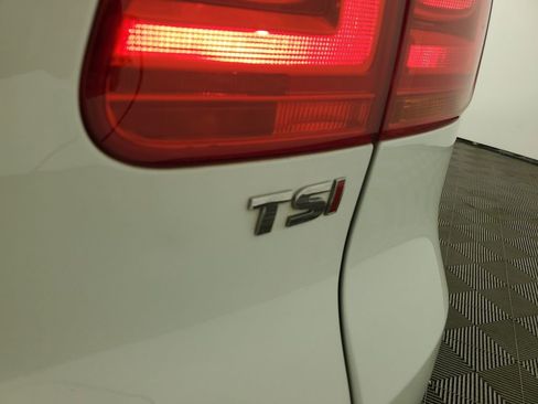 Used 2017 Volkswagen Tiguan Wolfsburg Edition image 33