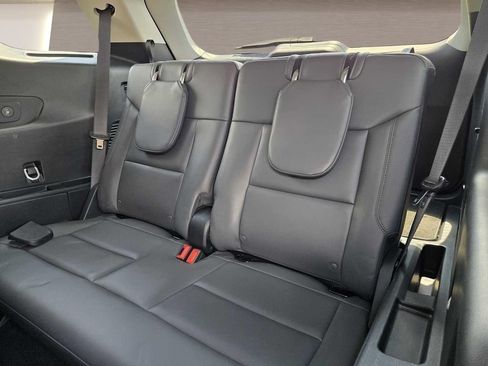 Used 2025 Ford Explorer Active w/ Active Comfort Package AWD/4WD image 13