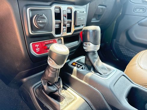 Used 2023 Jeep Gladiator Rubicon w/ LED Lighting Group AWD/4WD image 23