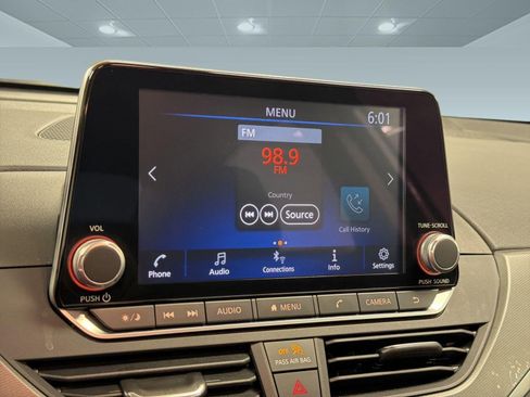 Used 2025 Nissan Altima 2.5 SR FWD image 23