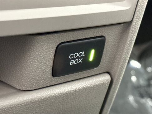 Used 2014 Honda Odyssey Touring image 32