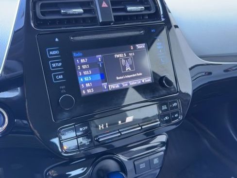 Used 2019 Toyota Prius XLE image 10