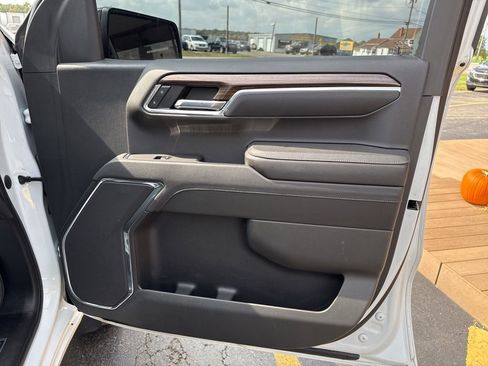 Used 2023 Chevrolet Silverado 1500 LT Trail Boss image 21