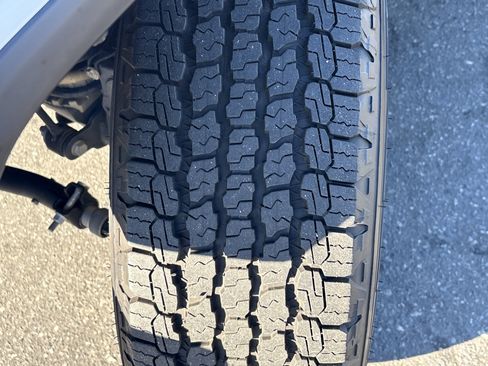 Certified 2022 Jeep Gladiator Sport image 13