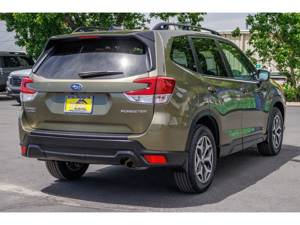 Used 2024 Subaru Forester Premium AWD/4WD image 3